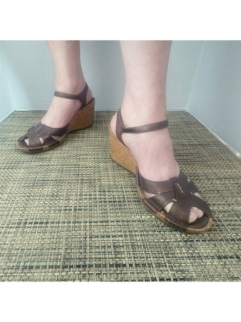 CLARKS ARTISAN ALAMDA bronze metallic leather cork wedge sandals 9M - Picture 2 of 10